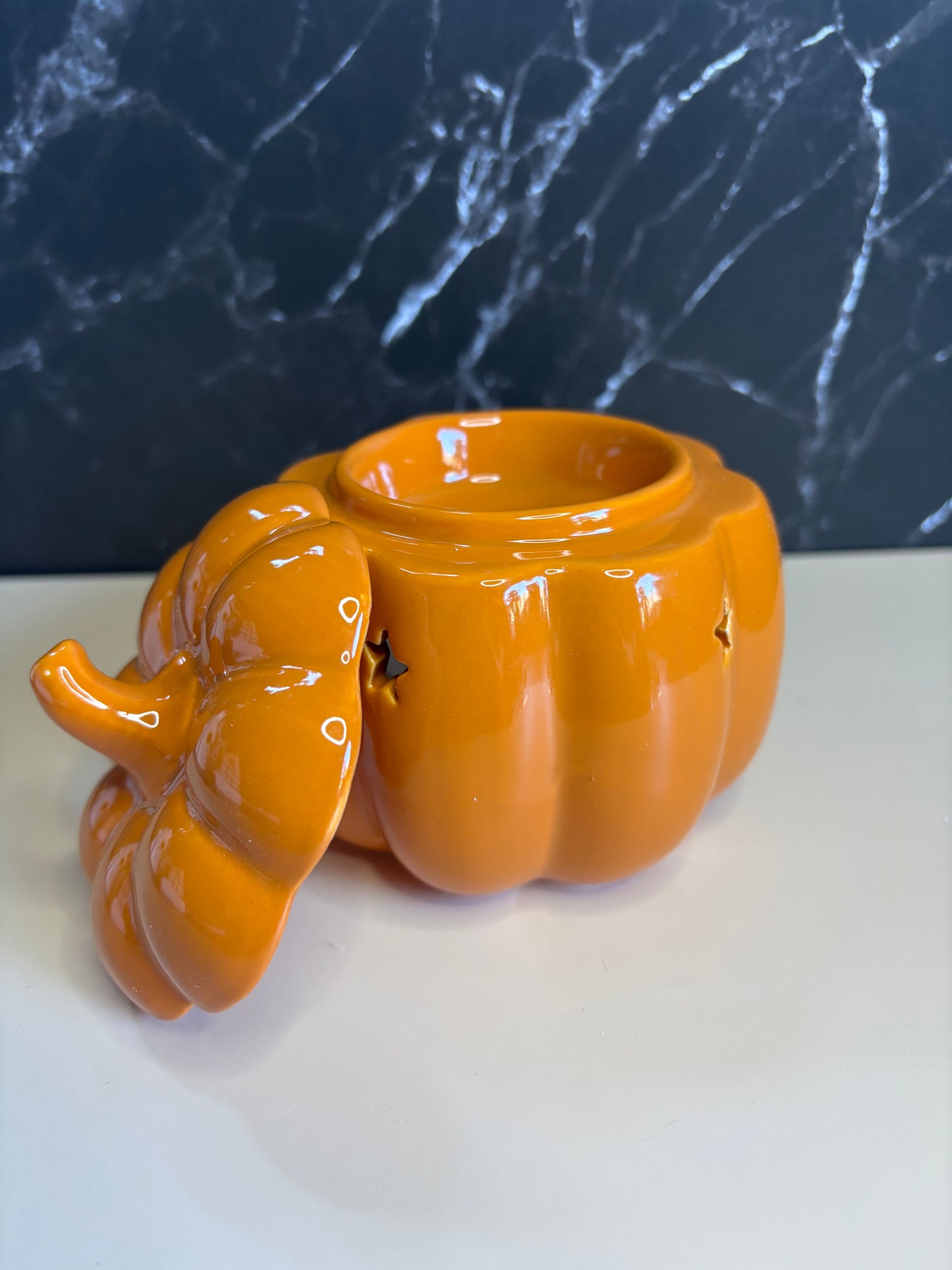 Wax burner pumkin stars