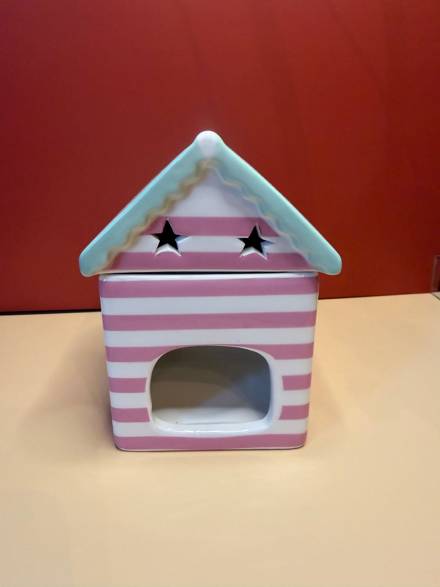 Wax burner beach house